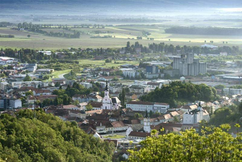 Slavonia-disco-header-1