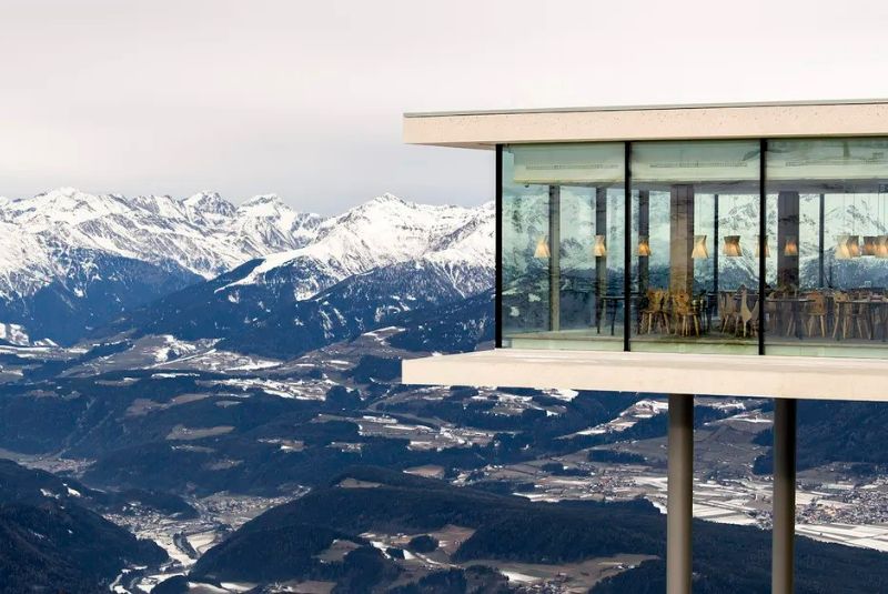 Restaurants-view-AlpiNN