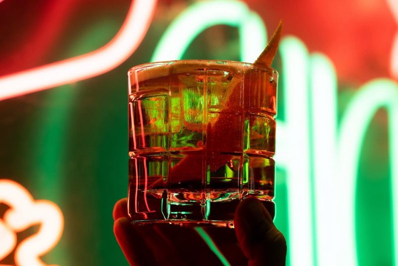 Vancouver-Chinatown-chickadee